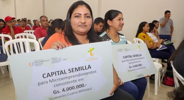 Entregan capital semilla a emprendedores de San Pedro