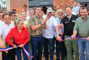 GOBIERNO INAUGURA EL PRIMER PARADOR “MICHI NO EKI” EN HOHENAU - Itapúa Noticias
