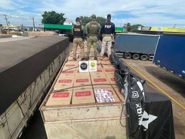 Decomisan en Brasil camión repleto de cigarrillos fabricados por Tabesa - ABC en el Este - ABC Color