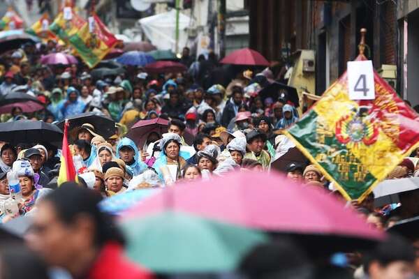 Entre luchas de poder, Bolivia se hunde en el caos - Mundo - ABC Color