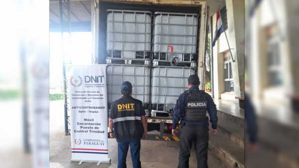 Retienen camión e incautan mercaderías en zona de Kimex