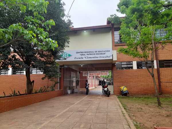 Presentan proyecto para paliar falta de agua en la escuela Clementina Irrazabal
