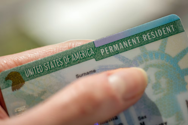 Residencia permanente en EEUU: esto es lo que costará obtener la Green Card en 2025, trámites y pasos clave