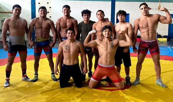 Selección junior de lucha olimpica compite en Buenos Aires