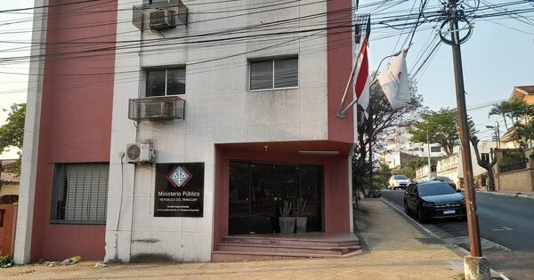 Diario HOY | Funcionaria obligada a renunciar por planillerismo: su madre la acusa por deuda impaga