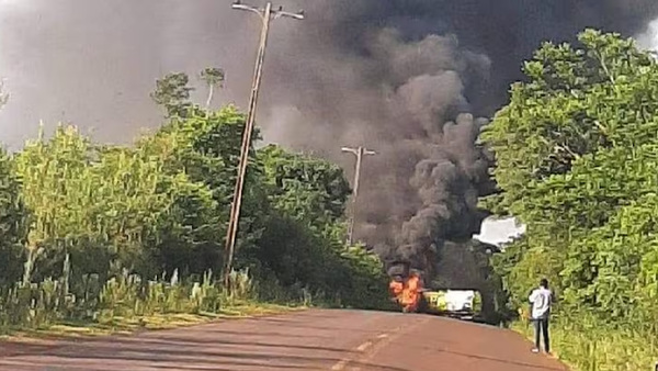 Chofer Muere en Explosión de Camión Cisterna