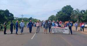 Bloqueo en la ruta PY08: manifestantes de Lima intensifican su protesta ante falta de respuesta - Nacionales - ABC Color