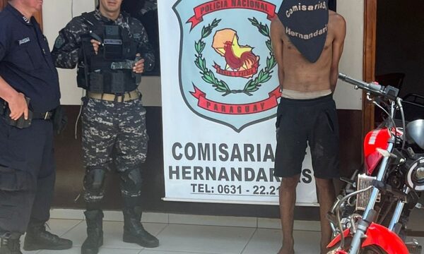 Persecución y balacera termina con la captura de un asaltante y recuperación de una moto robada