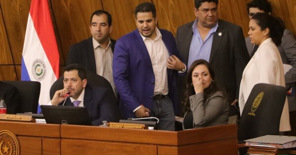 Diputados elimina el monopolio de las apuestas deportivas online y apuntan a Pimpo Wasmosy como beneficiario