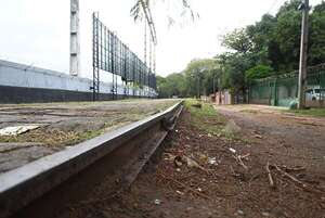 Aplanadora cartista aprueba otro proyecto para el tren de cercanías: dan luz verde a Fepasa a evadir leyes   - Economía - ABC Color