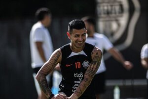 Versus / ¡Para volver mejor! Exitoso paso de Derlis González por el quirófano