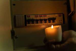 Comerciantes se muestran preocupados ante los constantes cortes de energía eléctrica - Nacionales - ABC Color
