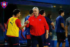 Carlos Jara Saguier enfrentará su último partido como DT de Cerro Porteño ante Libertad