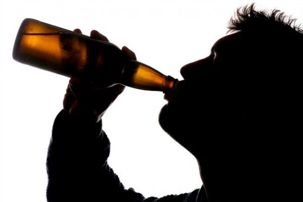 Supuesto abusador quedó con ganas tomar; lo detuvieron cuando fue a buscar bebida