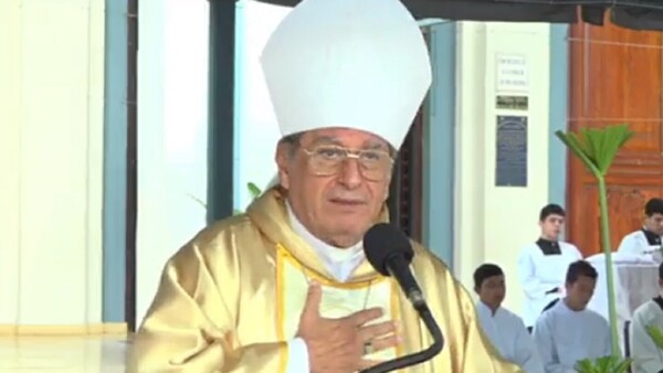 Obispo de Caacupé considera que “no es el momento” del autoaumento de legisladores