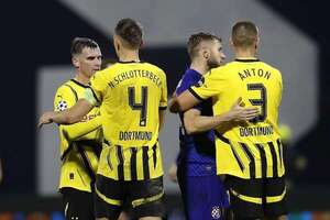 El Dortmund golea al Dinamo y se afianza entre los ocho primeros - Fútbol Internacional - ABC Color