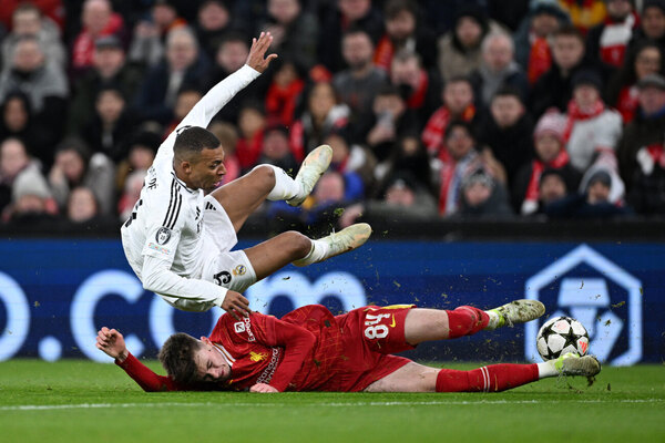 Versus / Real Madrid y Mbappé viven una noche de pesadilla en Anfield