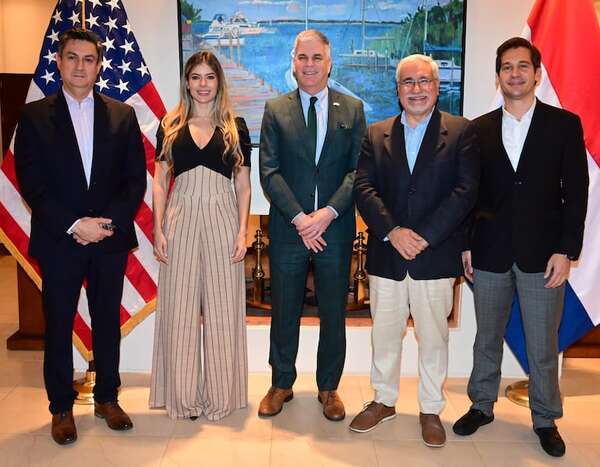 Embajada de EE.UU. agradece a empresas donantes de las Becas Hayes - Sociales - ABC Color