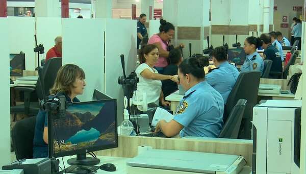 Retraso en Identificaciones generó graves problemas sociales a la ciudadanía - Policiales - ABC Color