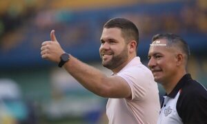 ¡Ex DT del Guma obtuvo licencia UEFA para dirigir en Europa!