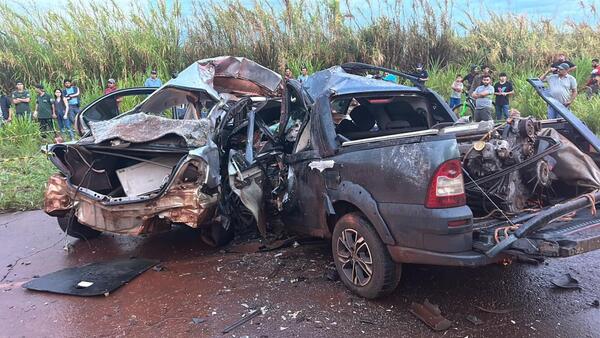 Brutal choque frontal se cobra la vida de tres personas en Katueté