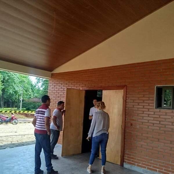 Verifican obras de laboratorio de análisis clínicos en Nva. Alborada