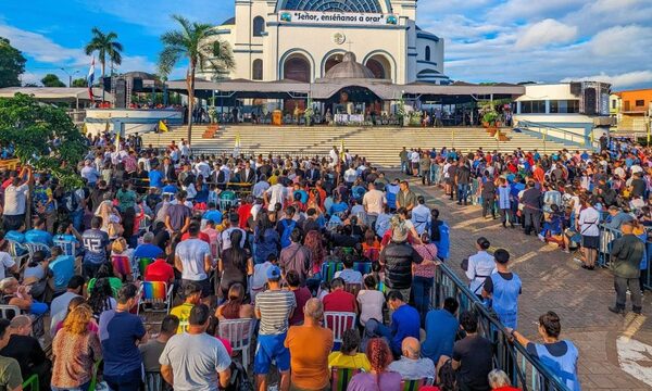 Arrancan las festividades de la Virgen de Caacupé con primer día de novenario