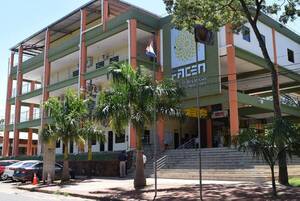 Docentes de la UNA reclaman nivelación salarial - 1000 Noticias