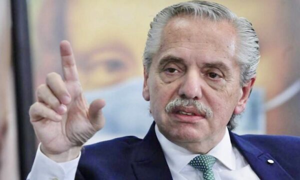 Alberto Fernández declaró en causa por supuesta corrupción