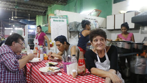 Fallece Tía Chela, la creadora del famoso "puretón" del Mercadito