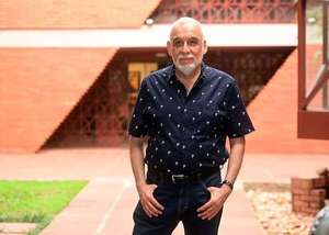 Conversación con Ticio Escobar: un paseo por su línea de pensamiento - Cultura - ABC Color