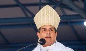 Obispo fustiga “vida principesca” de legisladores mientras el pueblo sufre y pierde calidad de vida – Prensa 5