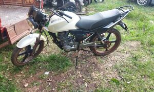 Recuperan motocicleta hurtada en Presidente Franco
