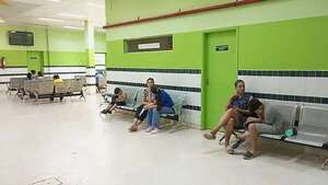 “Ganas de llorar”: en hospitales sufren falta de insumos mientras congresistas se “autorregalan” aumento - Política - ABC Color