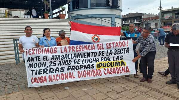 Pobladores de Puerto Casado exigen al Estado intervención en su larga lucha por la tierra propia - Nacionales - ABC Color