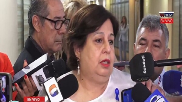 Para Esperanza Martínez tras la posición de Peña hay un “acuerdo abusivo para el autoaumento
