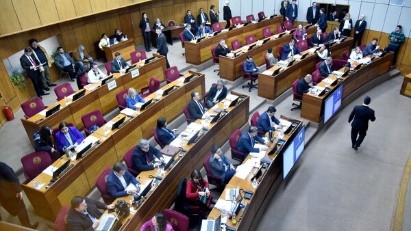Para preparar aumentazo, Senado deja que pensión para personas con discapacidad tenga sanción ficta