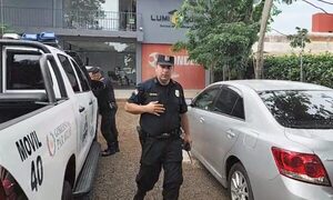Delincuentes asaltan local comercial y llevan dinero y celulares