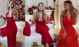 ¡Dionoguarde! El escotazo que usó Bethania Borba para sus fotos navideñas