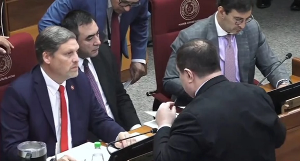 Central de Trabajadores tilda de “atropello” el autoaumento de legisladores - Noticiero Paraguay