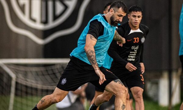 El campeón abre la ultima fecha del fútbol de primera