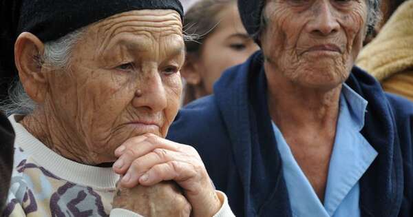 La Nación / Depuran lista de beneficiarios de pensión de adultos mayores para evitar inclusión de fallecidos