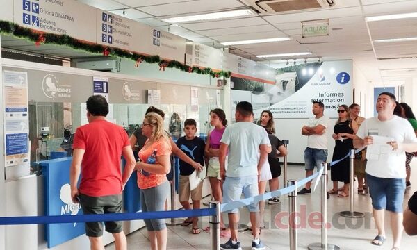Migraciones abre investigación tras denuncia de maltrato de ciudadano británico