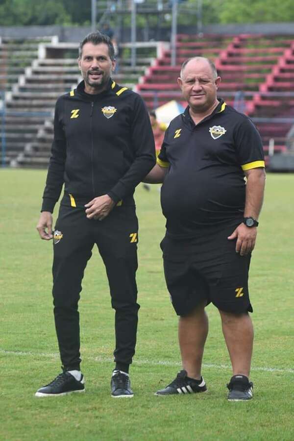 Recoleta: Roque Santa Cruz, en la agenda canaria - Fútbol - ABC Color