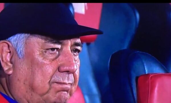 (VIDEO) La peor despedida de un ídolo: ¡Carlos Jara Saguier lloró por su Cerro querido!