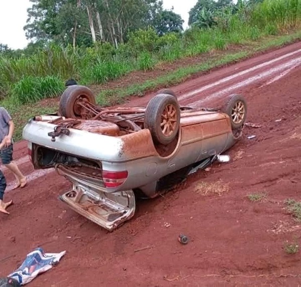 Niño al mando de un vehículo protagoniza siniestro vial en Itapúa - 1000 Noticias