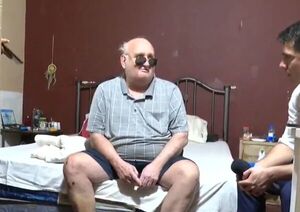 Llevó una chica de “carnada” a su primo ciego mientras le robaba 140 millones del ropero