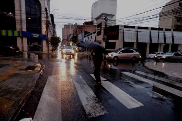 Ambiente caluroso, húmedo y con probabilidad de lluvias durante el fin de semana - .::Agencia IP::.