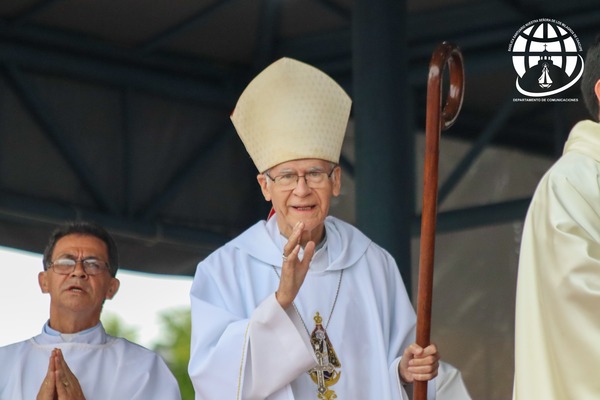 Caacupé: monseñor exhorta a ser “signos de esperanza” y trabajar por la paz - trece
