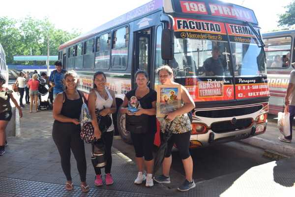 Aumenta movimiento en Estación de Buses de Asunción ante novenario en Caacupé • RADIO NACIONAL